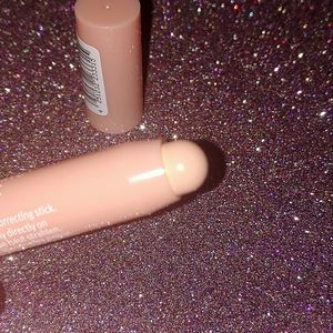 $5 colour correcting stick tone up effect for dull skin Essence